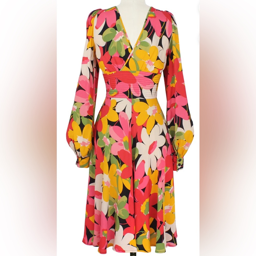 NWT vintage cut floral dress with pockets